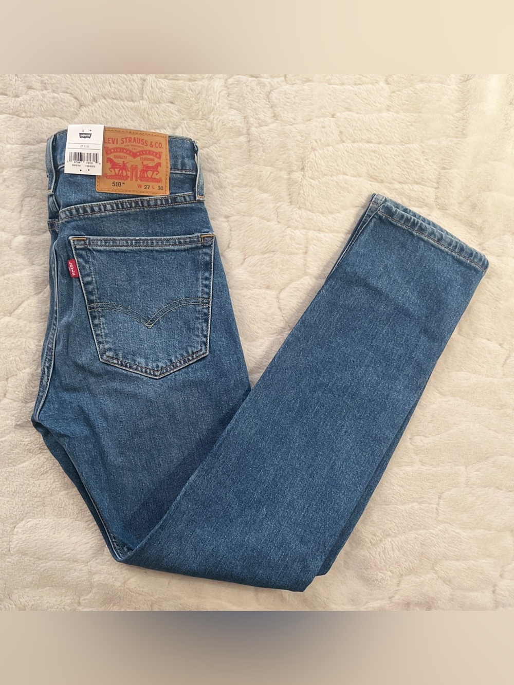 Levi's 510 Skinny Fit Jeans/ unisex
Size 27x30 Medium Wash Blue